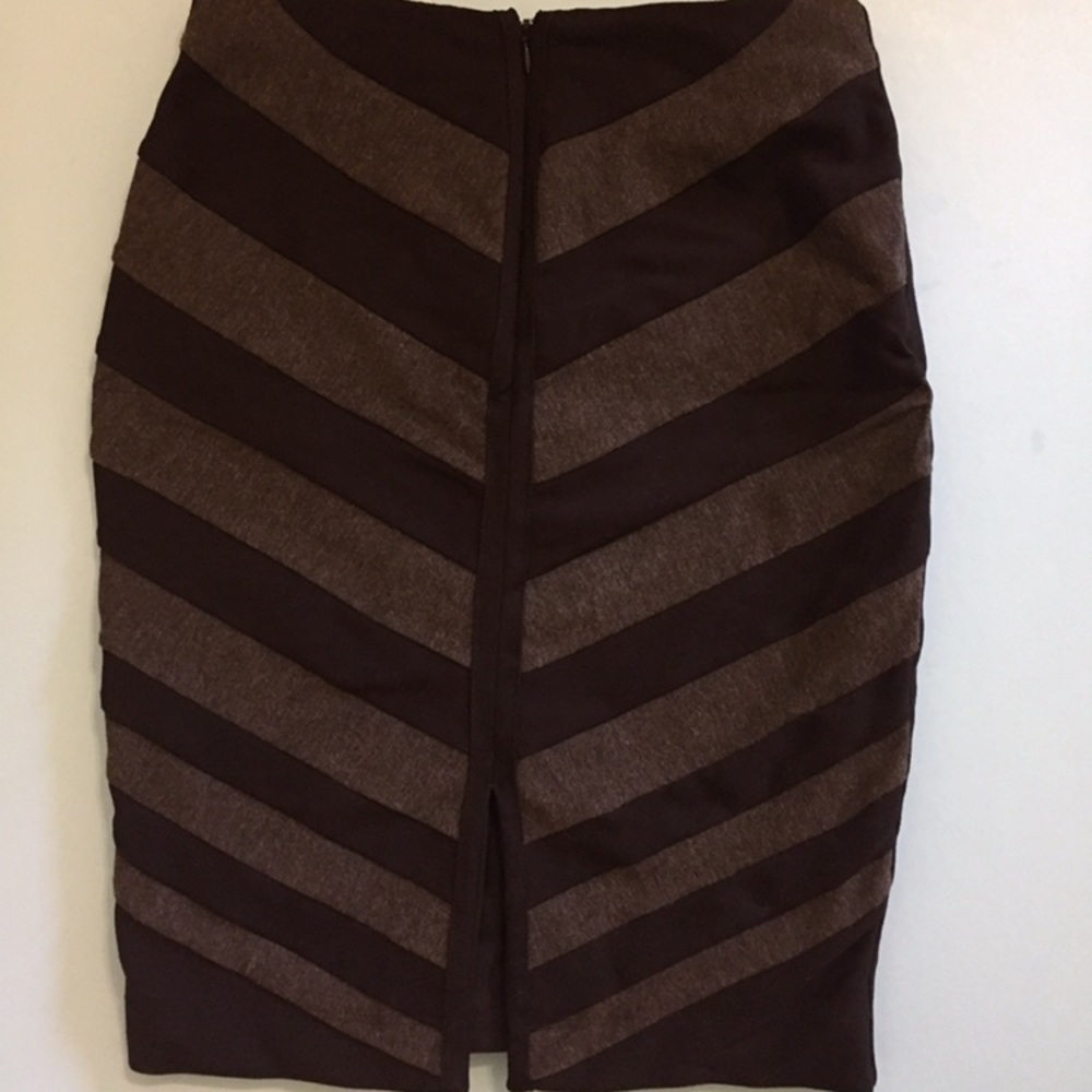 WHITE HOUSE BLACK MARKET: BODYCON PENCIL SKIRT-GUC - Picture 2 of 6